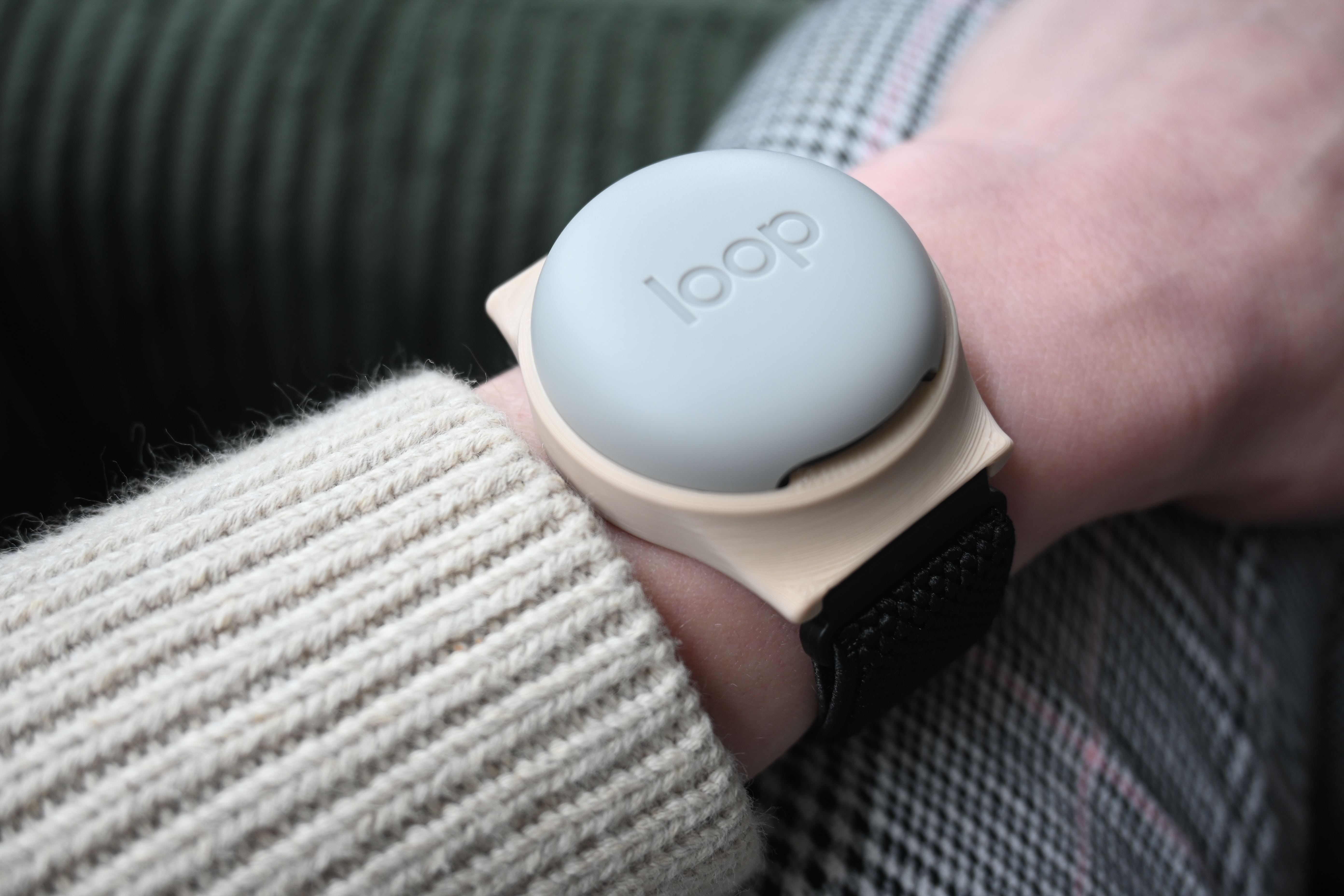 A Make-a-Roni loop wearable